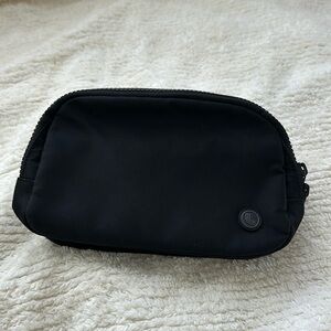 LOLE belt bag - super cute belt bag - black - new without tag